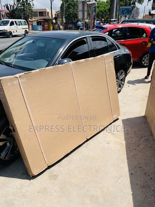 Samsung —-Uhd Smart 75”Du80000 · Photo 3
