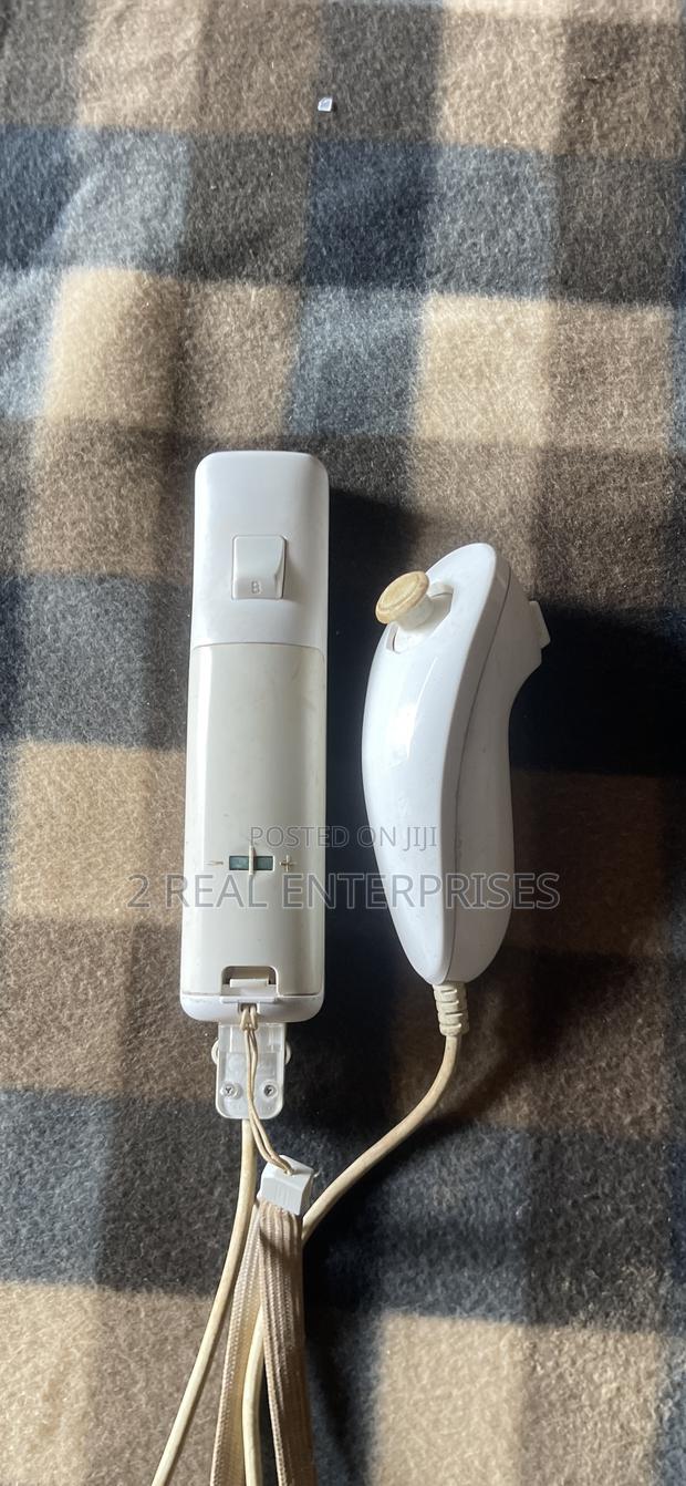 Original Nintendo Wii Controller ( Wireless) · Photo 4