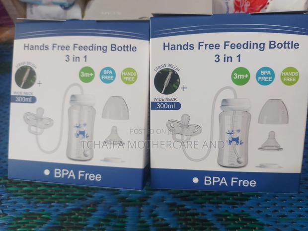 Hands Free Feeding Bottle · Photo 3