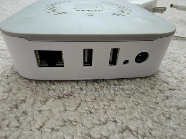 Samsung Smartthings Hub STH-Eth-200 Zigbee Z-Wave 642-13 photo 4