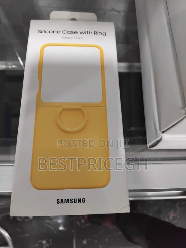 Samsung Galaxy Z Flip5 Silicone Phone Case With Ring · Photo 3