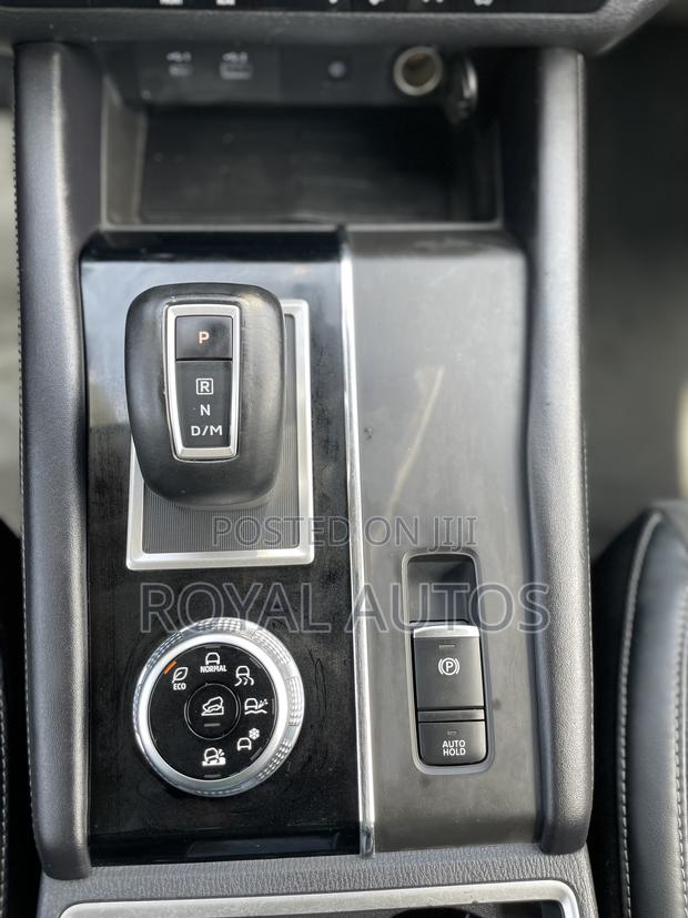 Mitsubishi Outlander SE 2022 Silver photo 13