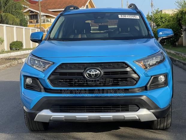 Toyota RAV4 Adventure 2021 Blue