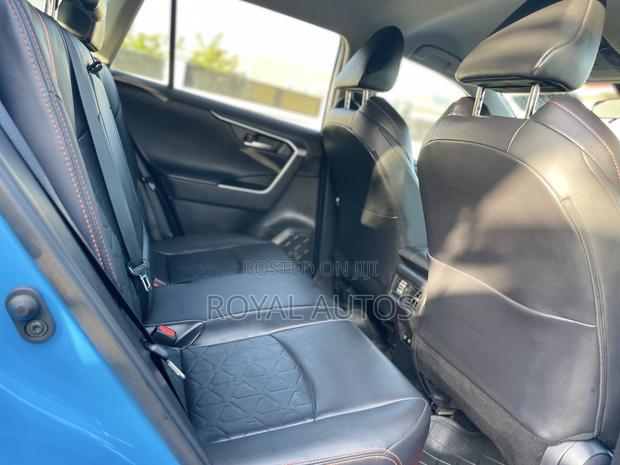 Toyota RAV4 Adventure 2021 Blue photo 8