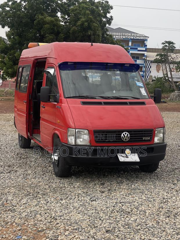 Mercedes-Benz T1/TN 2005 Red photo 2