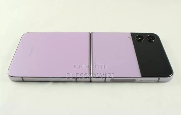Samsung Galaxy Z Flip4 256 GB Purple photo 2