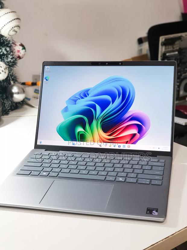 Laptop Dell Inspiron 14 7447 16GB Qualcomm Snapdragon X Plus SSD 512GB