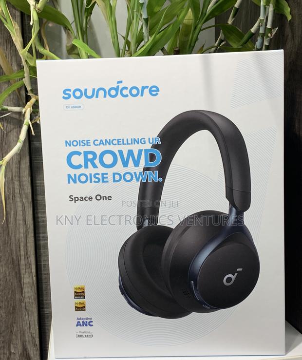 Soundcore by Anker Noise Cancelling Up Space One · Photo 3