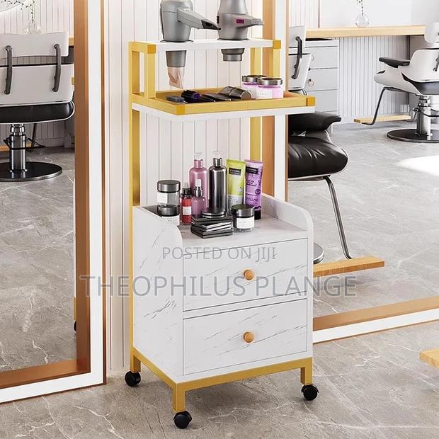 Saloon Storage Trolley. · Photo 2