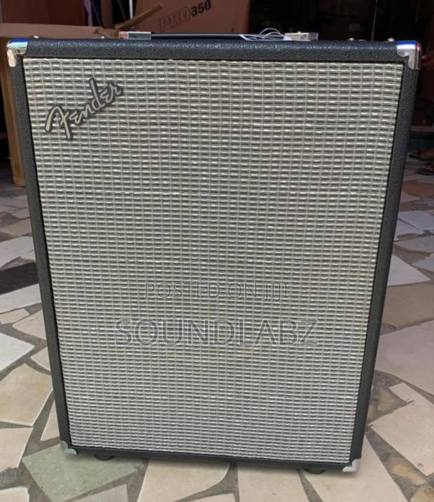 Fender Rumble Bass Amplifier · Photo 4
