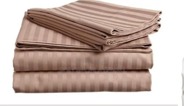 Quality Plain 2 Bedsheets With 4 Pillow Cases Available for Sale · Photo 2