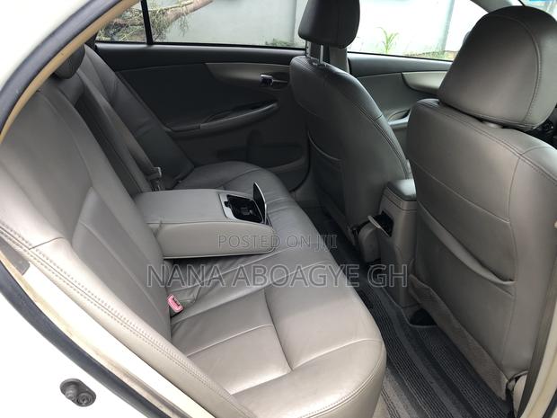 Toyota Corolla 2010 White