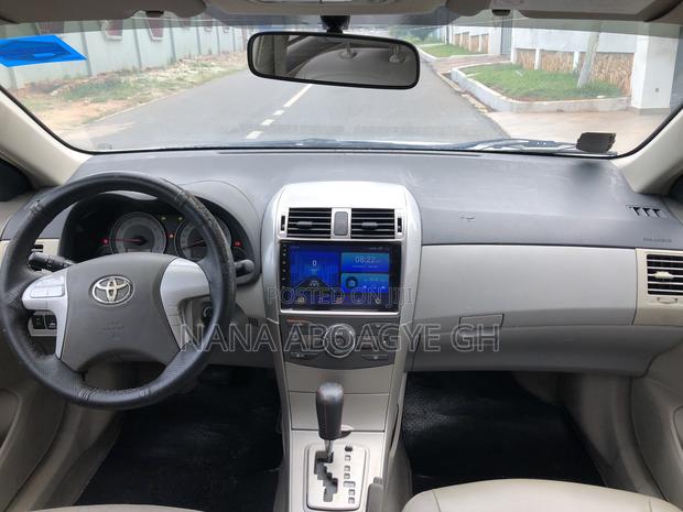 Toyota Corolla 2010 White