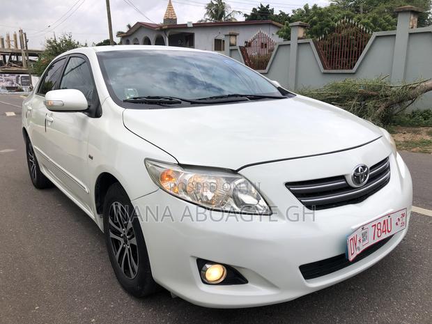 Toyota Corolla 2010 White