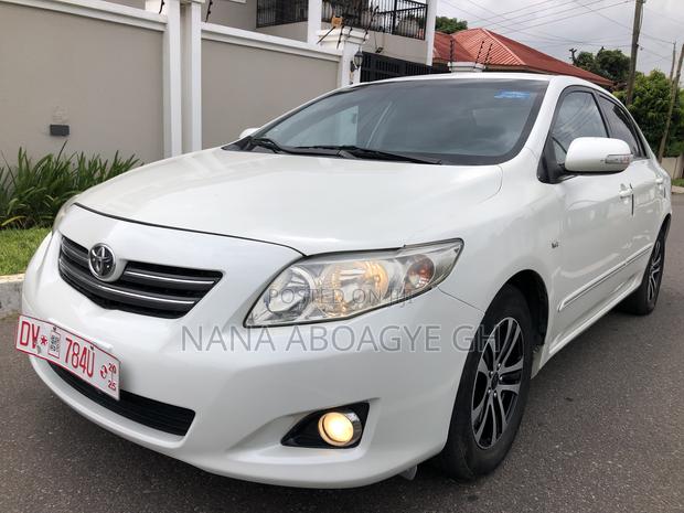 Toyota Corolla 2010 White