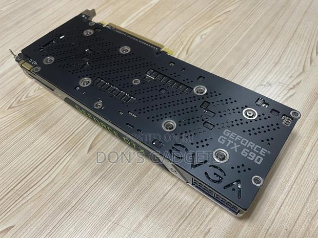 Evga GTX 690 photo 3