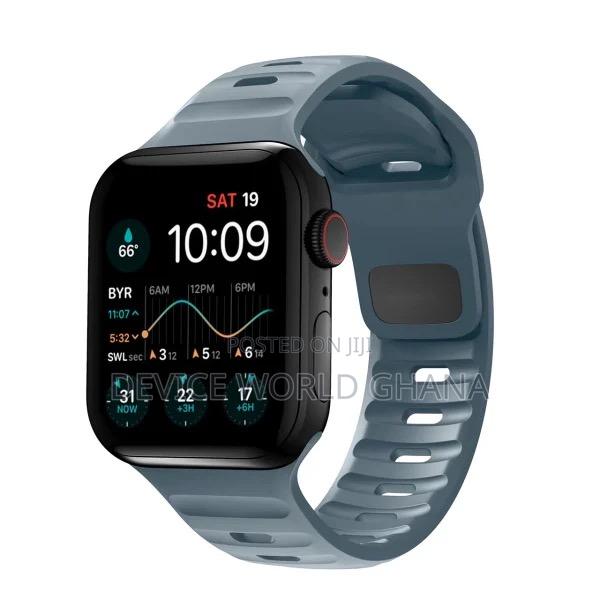 Monochrome Silicone Strap for Apple Watch All Modes S1-S10 photo 6