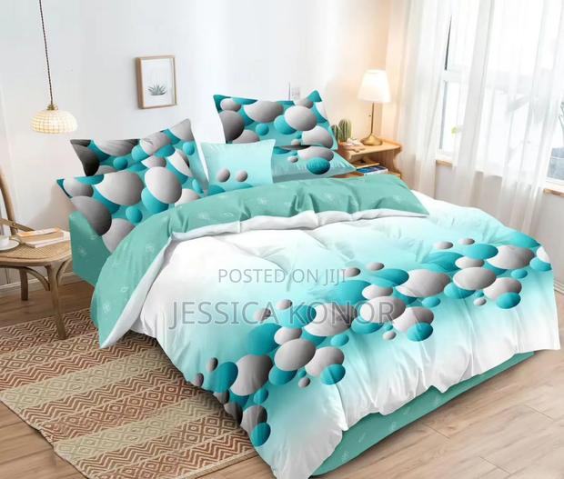 2 Different Super King Size Bedsheet With 5 Pillowcases · Photo 2