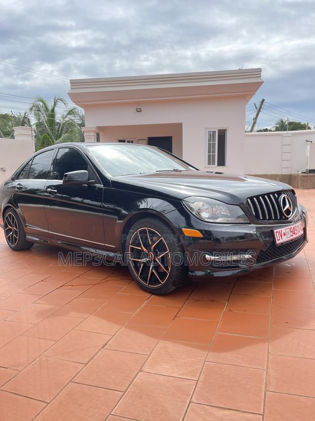 Mercedes-Benz C250 2014 Black