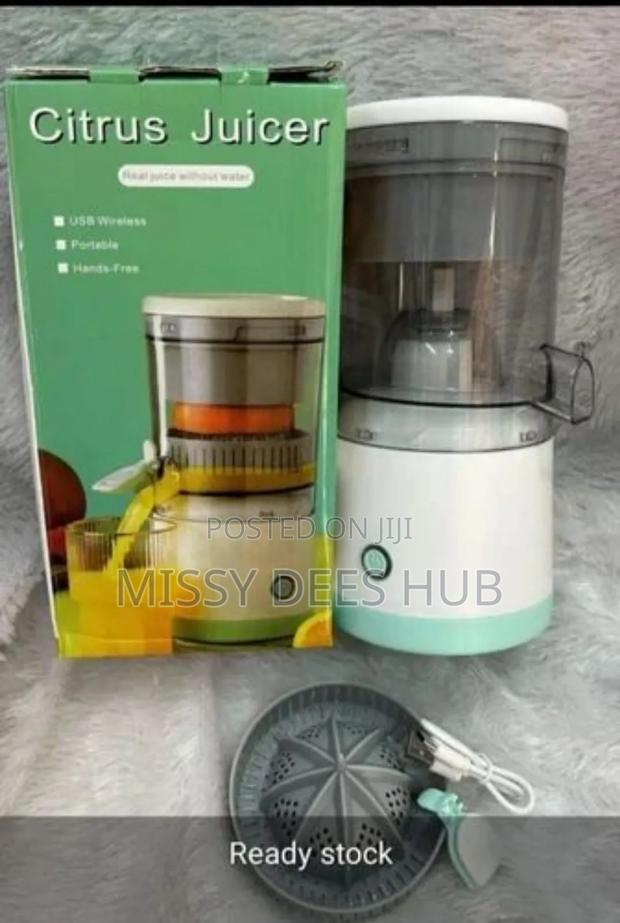 Rechargeable Mini Juicer photo 3