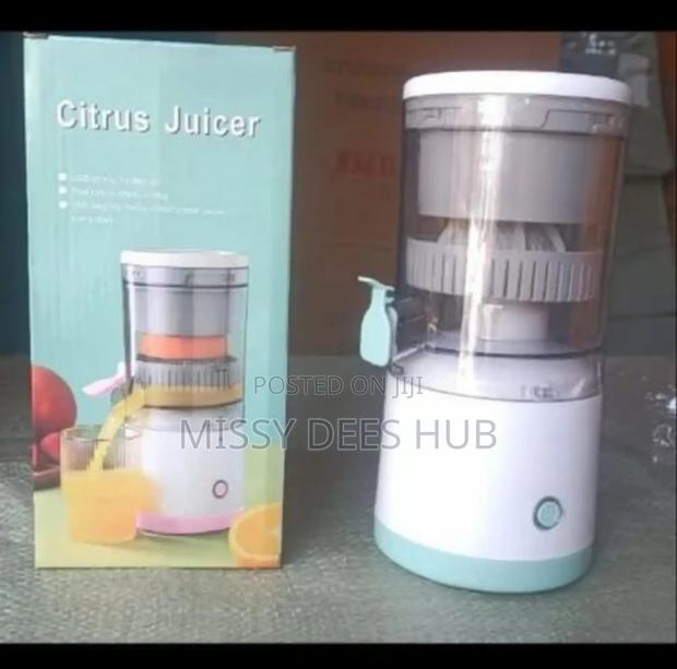 Rechargeable Mini Juicer photo 7