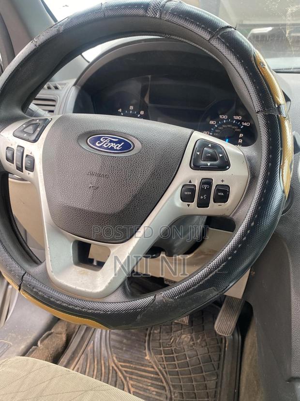 Ford Explorer 2014 Silver photo 5