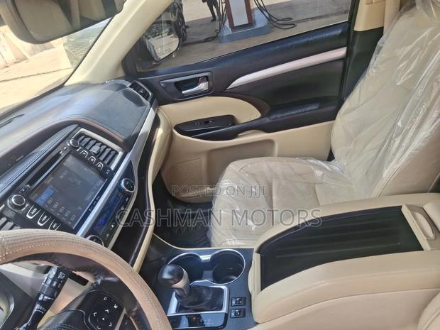 Toyota Highlander Hybrid XLE (3.5L 6cyl) 2017 Burgundy