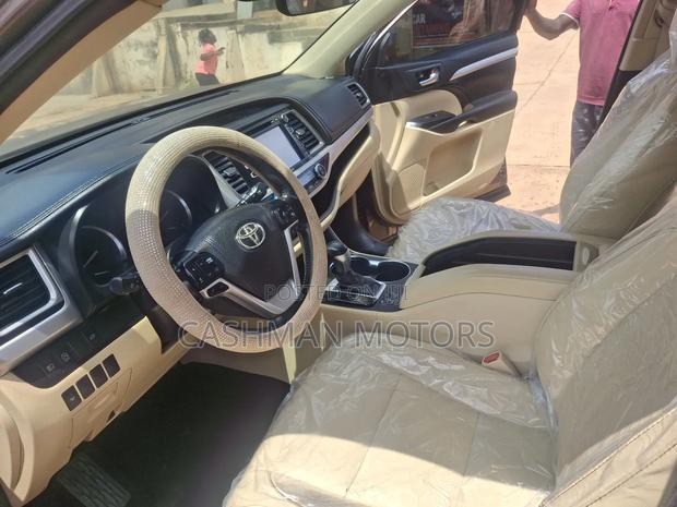 Toyota Highlander Hybrid XLE (3.5L 6cyl) 2017 Burgundy