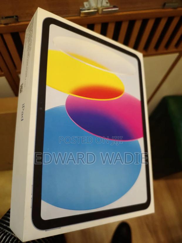 New Apple iPad 10.2 (2020) Wi-Fi 64 GB Black photo 3