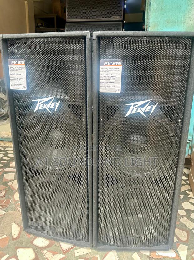Peavey [Pv 215] Quasi 3-way Speaker - Pair · Photo 3