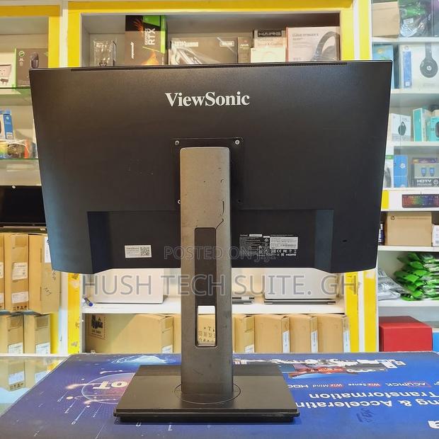 Viewsonic 24” Usb C Ips Display Ultra Wide Monitor photo 3