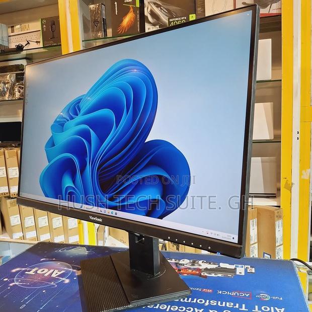 Viewsonic 24” Usb C Ips Display Ultra Wide Monitor photo 2