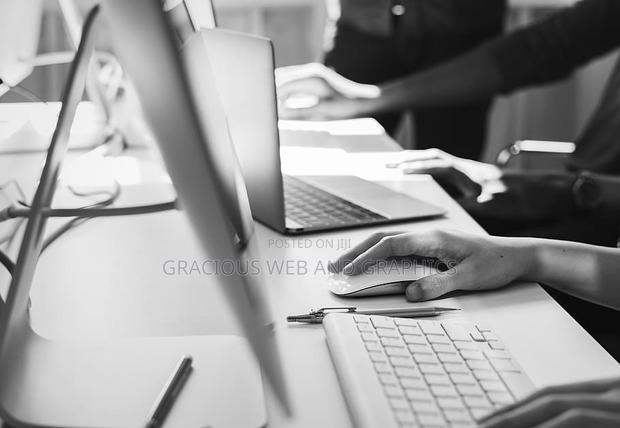 Expert Web & App Development For The Modern Businesses · Photo 2