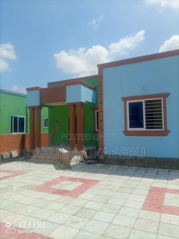 4bdrm Bungalow in Off Manet Mall for sale · Photo 2