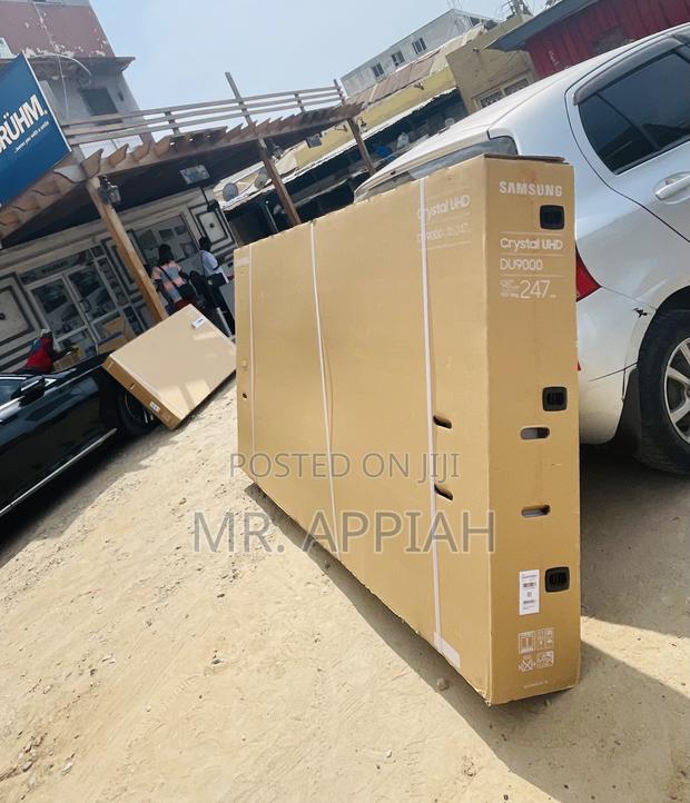 Newly Made Samsung 98du9000 98” Crystal Uhd Tv,Black · Photo 4