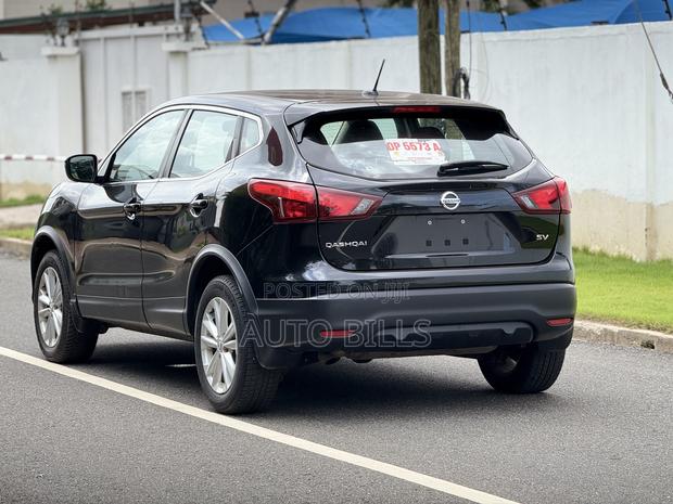 Nissan Qashqai 2018 Black