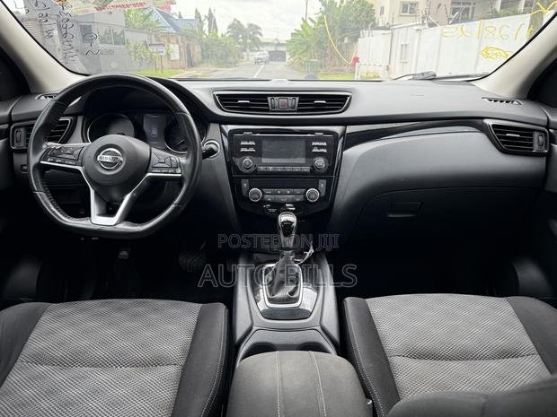 Nissan Qashqai 2018 Black