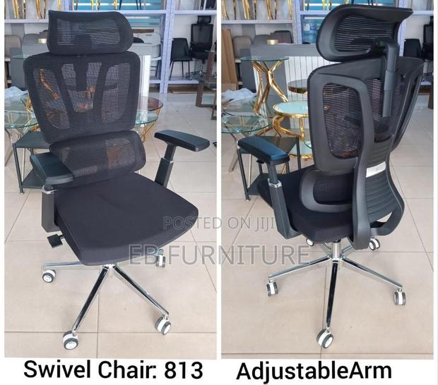 Swivel Office Chair With Headrest · Photo 2
