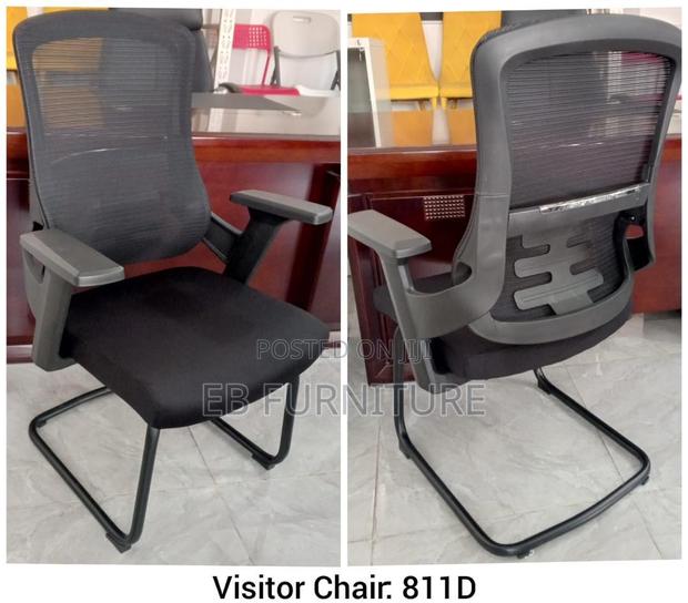 Visitors Chair · Photo 2