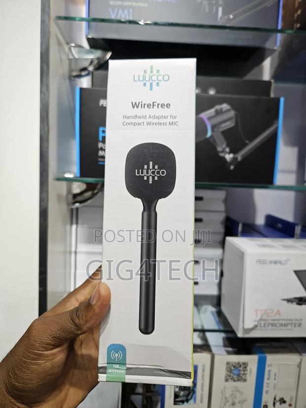 Luucco Handheld Wireless Microphone Adapter Holder · Photo 4