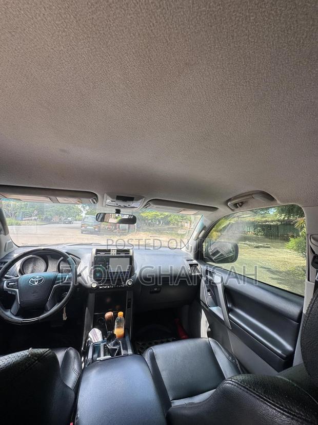 Toyota Land Cruiser Prado 2013 Black