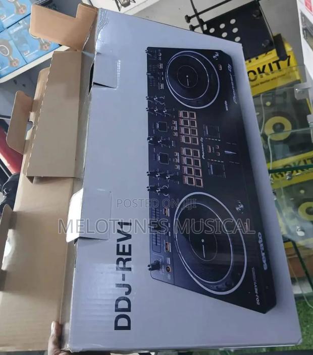 Pioneer Dj DDJ-Rev1 Dj Controller · Photo 3