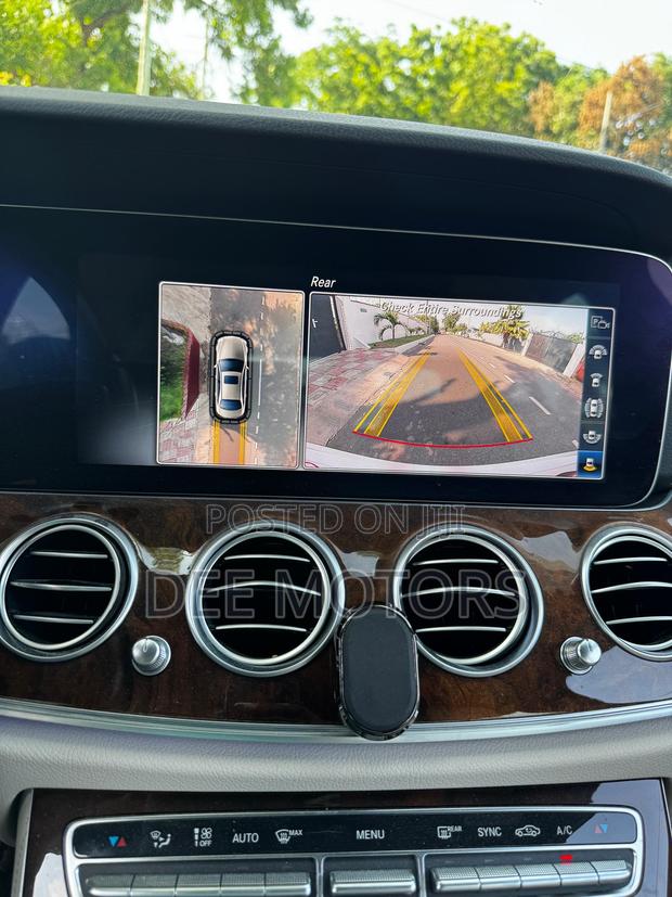 Mercedes-Benz E300 2019 White