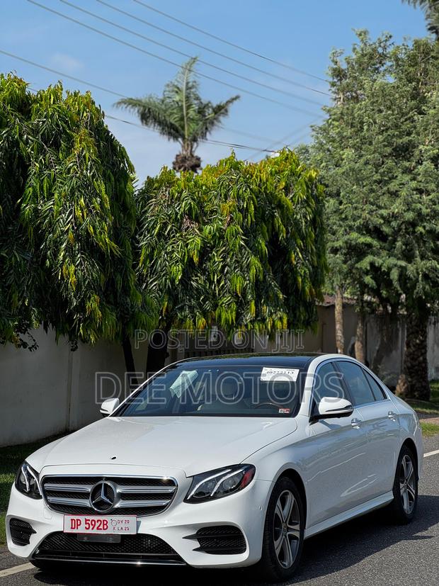 Mercedes-Benz E300 2019 White