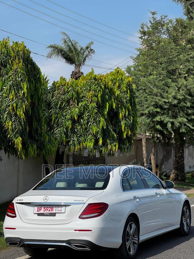 Mercedes-Benz E300 2019 White