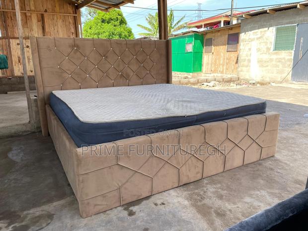 Queen Size Frame With Mattress photo 2