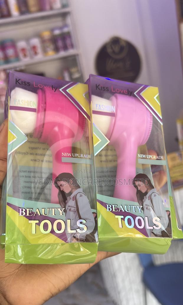 Face Cleanser Brush 2 Face · Photo 2