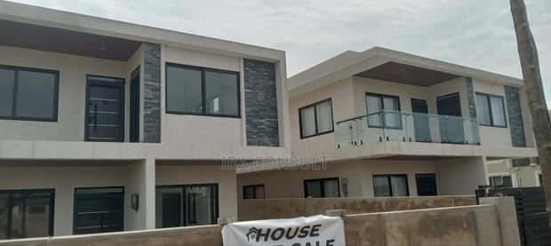 4bdrm House in Amrahia, Adenta for sale