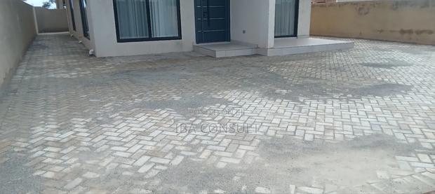 4bdrm House in Amrahia, Adenta for sale