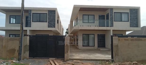 4bdrm House in Amrahia, Adenta for sale